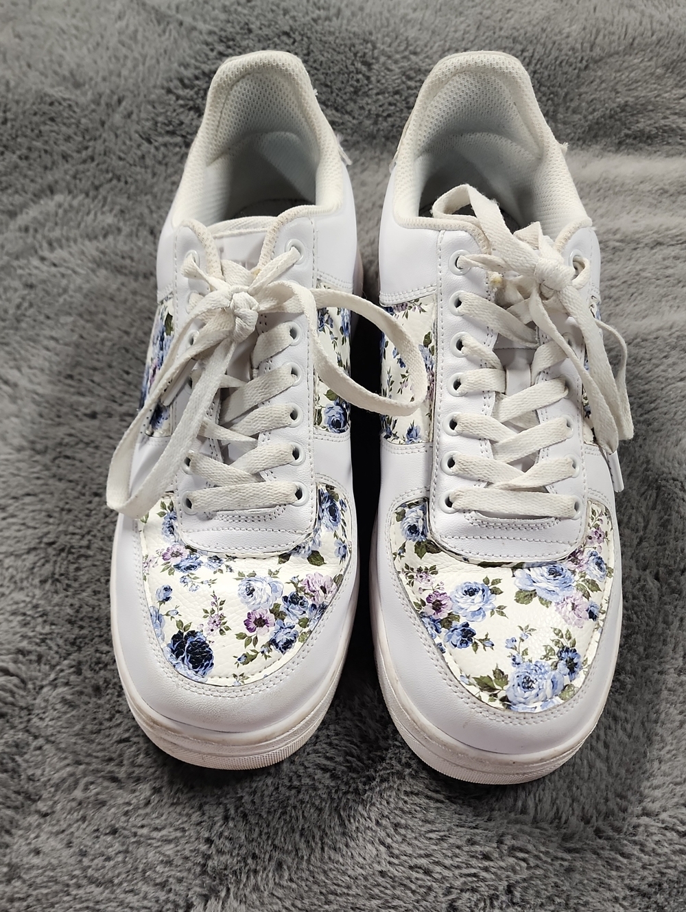 White Floral Lace-Up Women’s Sneakers with Blue Accents
